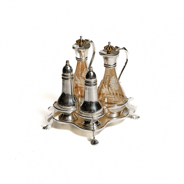 Сервировочный набор на подставке