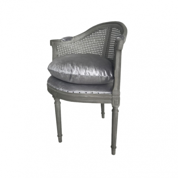 Полукресло